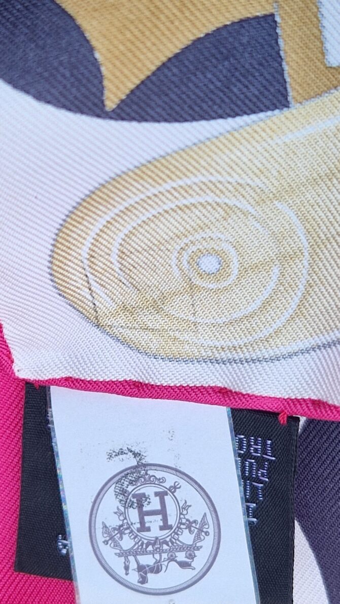 Carré Hermès Le regard de l'arctique dessiné par Antoine Tzapoff 2019 – Image 9