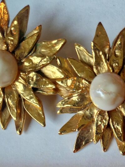 clips d'oreille yves saint laurent