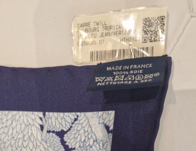 Carré Hermès Faubourg tropical Etat neuf dans sa boîte – Image 6