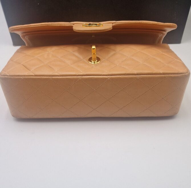 Sac Chanel Timeless en cuir matelassé – Image 15