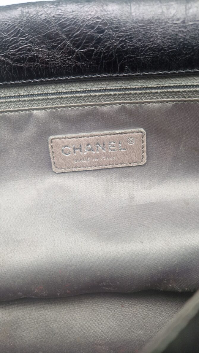 Sac Pochette  Chanel  en cuir noir – Image 13