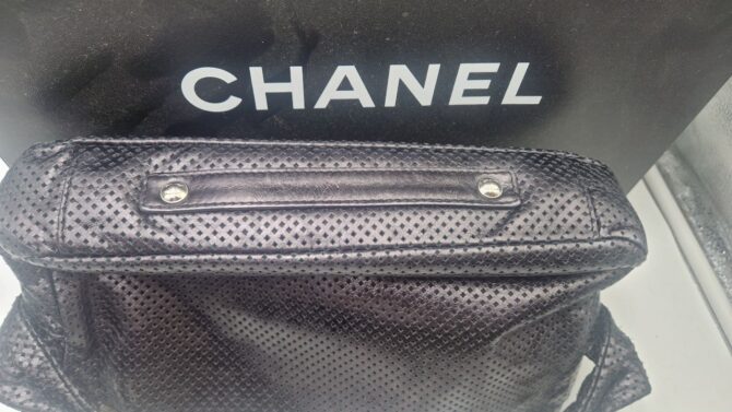 Sac Pochette  Chanel  en cuir noir – Image 5