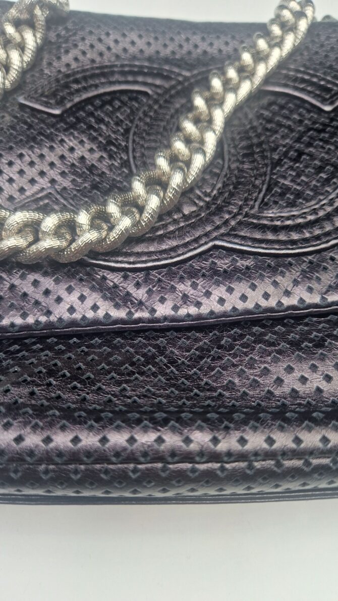 Sac Pochette  Chanel  en cuir noir – Image 4