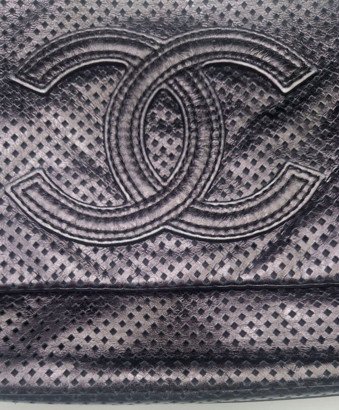 Sac Pochette  Chanel  en cuir noir – Image 6
