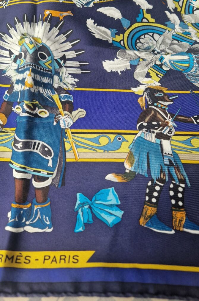 Carré Hermès Kachinas par Kermit Oliver – Image 5