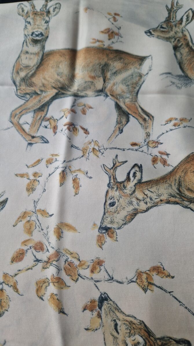 carré hermès les biches