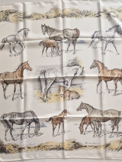carré hermès les poulains