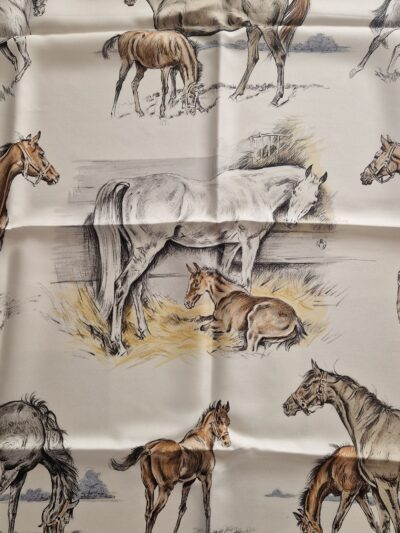 carré hermès les poulains