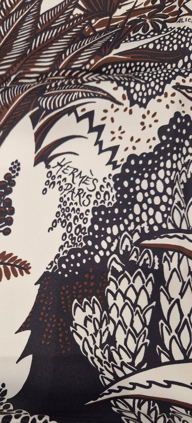 Carré Hermès à l'état neuf Mountain Zebra par Alice Shirley 2019 – Image 7