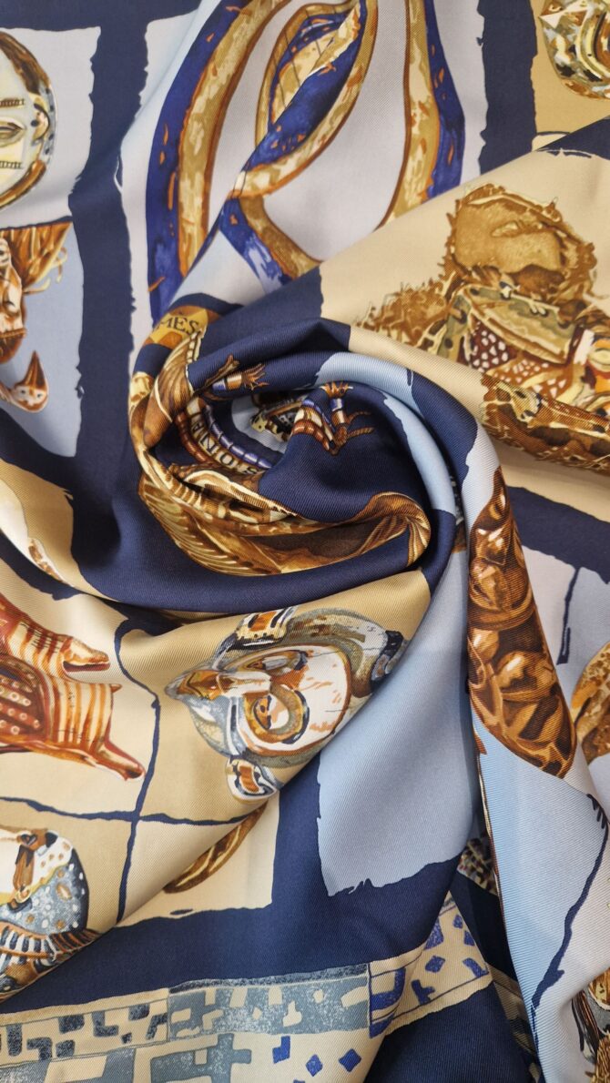 Carre Hermès Persona par Loîc Dubigeon 1997 – Image 4