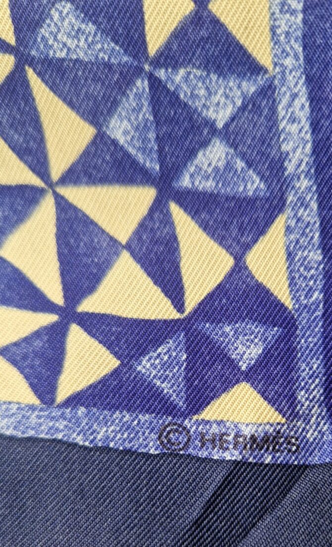 Carre Hermès Persona par Loîc Dubigeon 1997 – Image 7