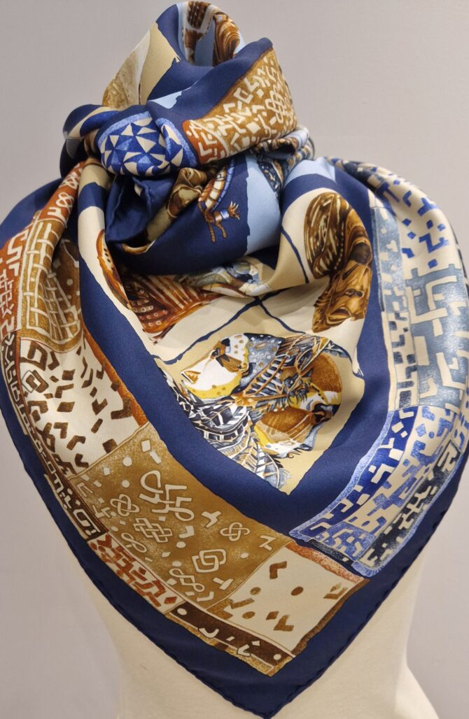 Carre Hermès Persona par Loîc Dubigeon 1997 – Image 2