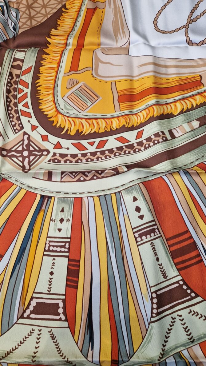 Carré Hermès Cuirs du désert détail  par Françoise de la Perrière 2001 – Image 4