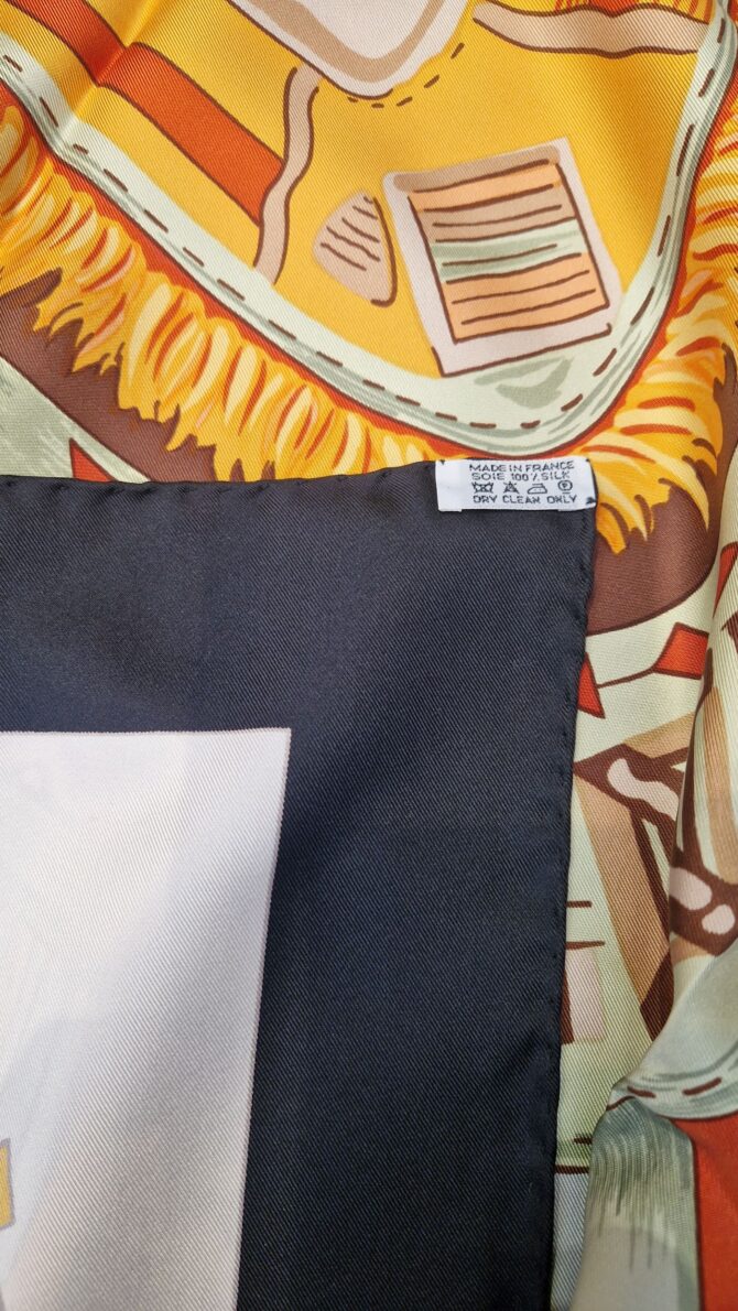 Carré Hermès Cuirs du désert détail  par Françoise de la Perrière 2001 – Image 7