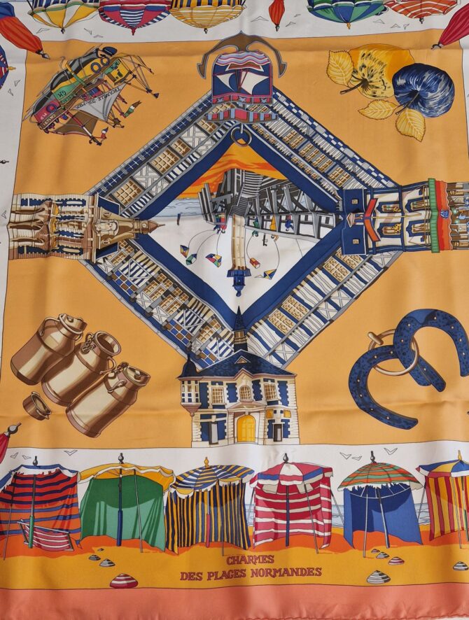 Foulard Hermès Charmes des plages normandes par Loic Dubigeon 1999 livré dans sa boîte – Image 4
