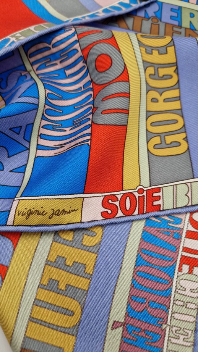 Pochette Hermès Mots de soie par Virginie Jamin 2011