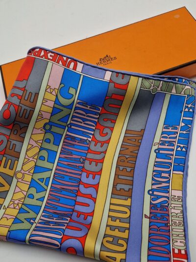 Pochette Hermès Mots de soie par Virginie Jamin 2011