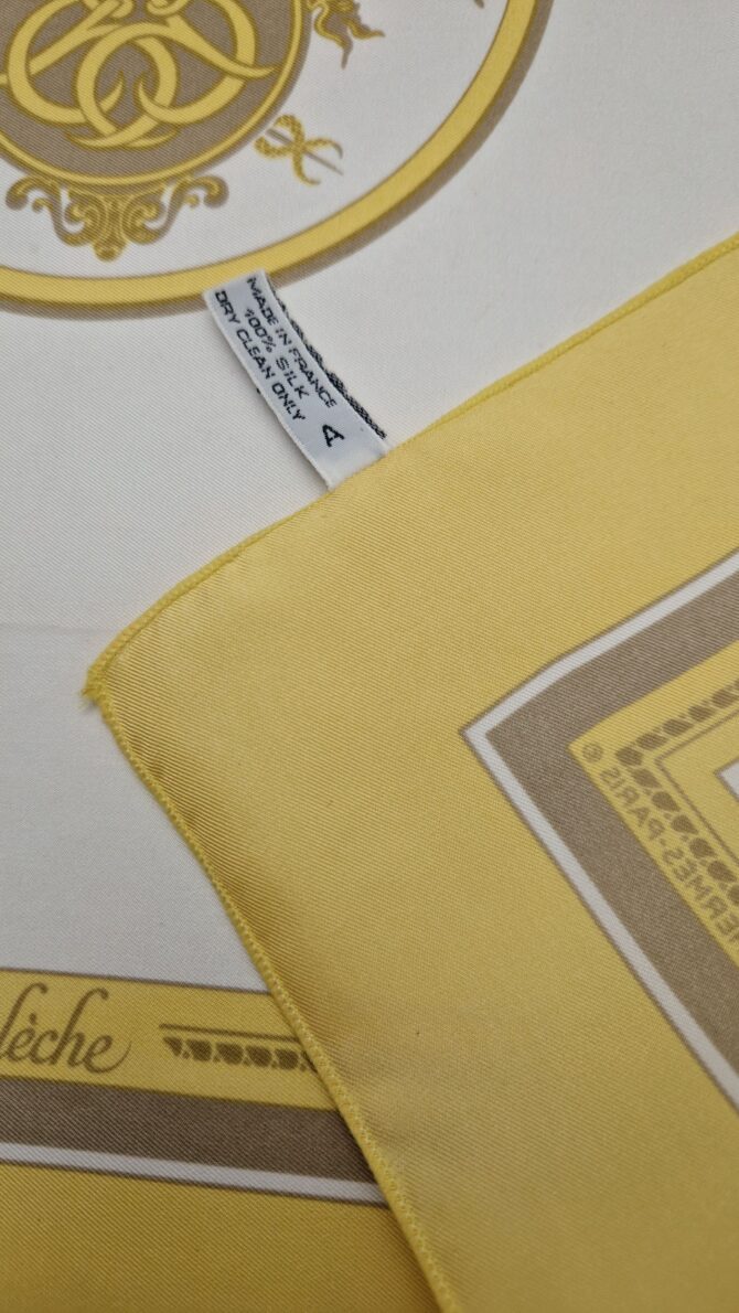 Pochette en soie Hermès Calèche – Image 2