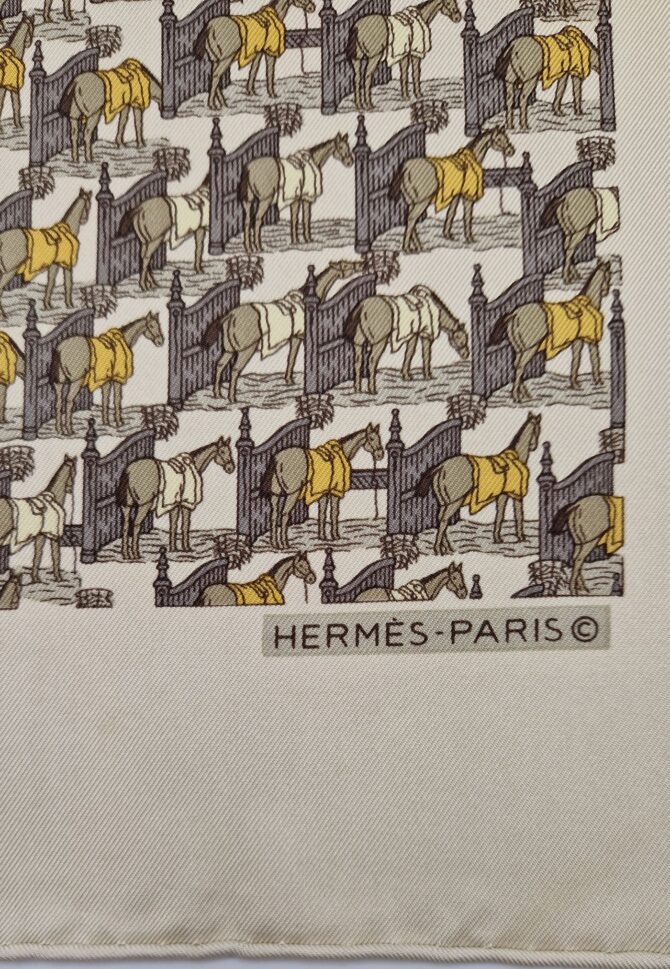 Pochette Hermès  Ecuries d'après le carré dessiné par Hugo Grykar en 1947 – Image 2