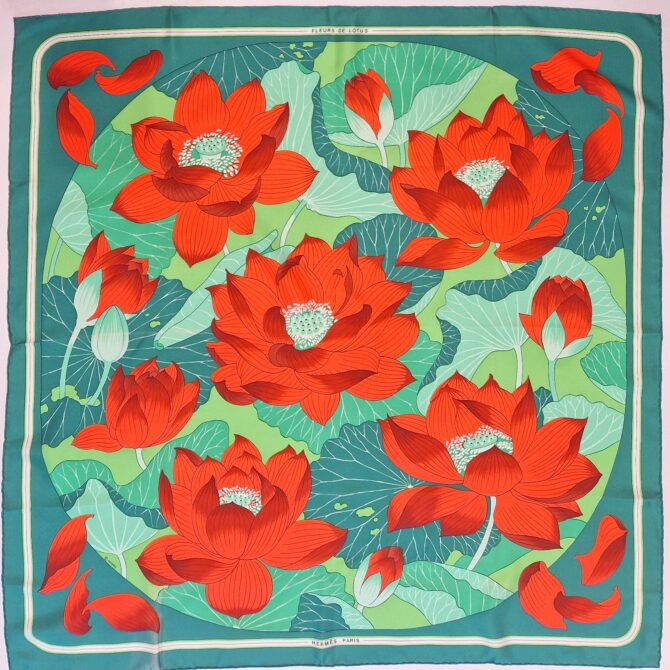 carré hermès fleurs de lotus