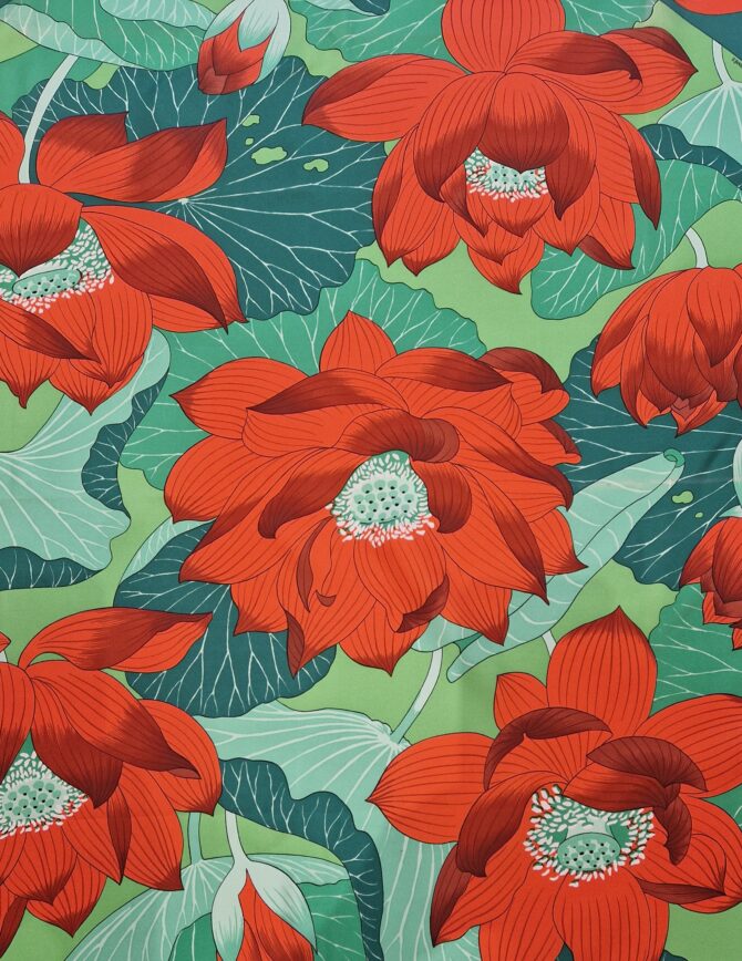Carré Hermès Fleurs de lotus  dessiné par Christiane Vauzelles  1990 – Image 3