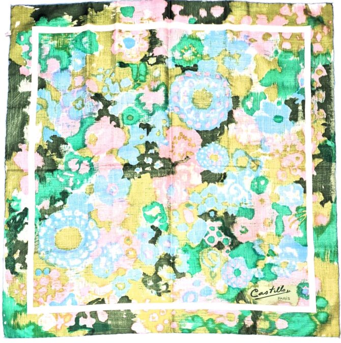 Foulards en soie Castillo à l'état neuf dans sa boîte – Image 4