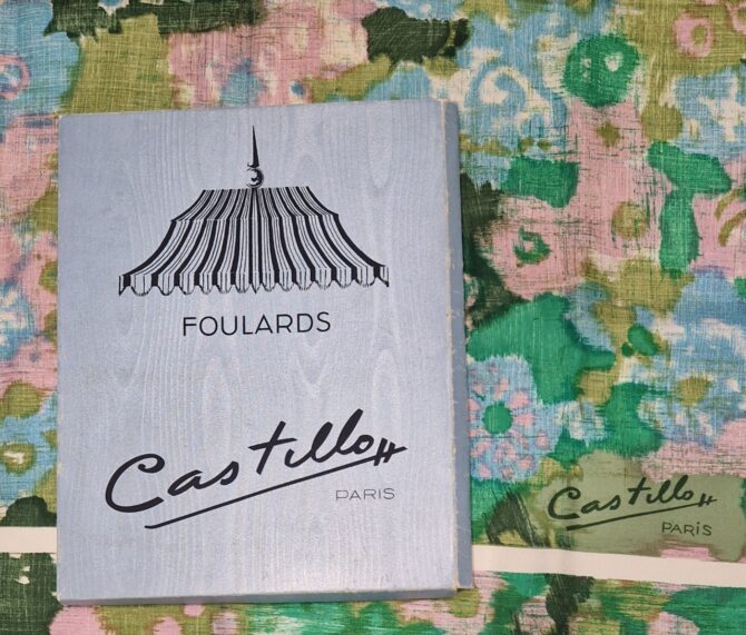 Foulard en soie castillo