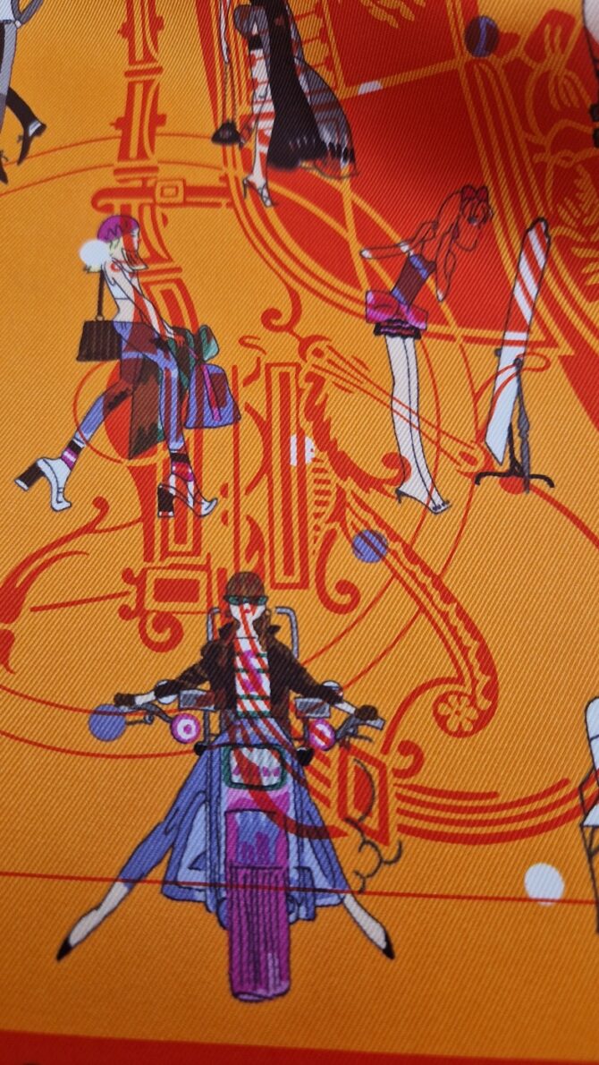Carré Hermès 65 cm Ex Libris Les parisiennes par Hugo Grykar et Kiraz 2021 – Image 2