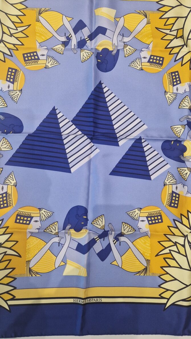 Carré Hermès Papyrus par Joachim Metz à l'état neuf , livré dans sa boîte d'origine 1982 – Image 6