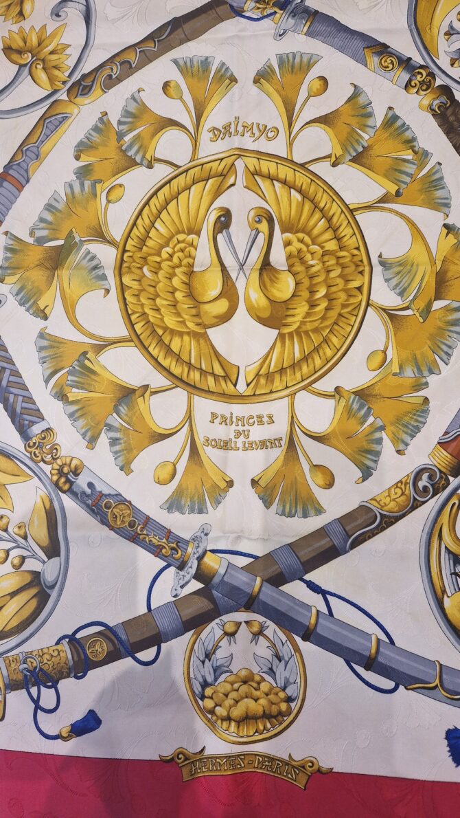 Carré Hermès DAÏMYO Princes du soleil levant par Françoise Faconnet 1991 – Image 2