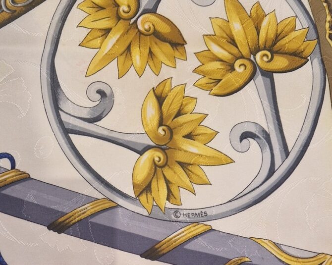 Carré Hermès DAÏMYO Princes du soleil levant par Françoise Faconnet 1991 – Image 4