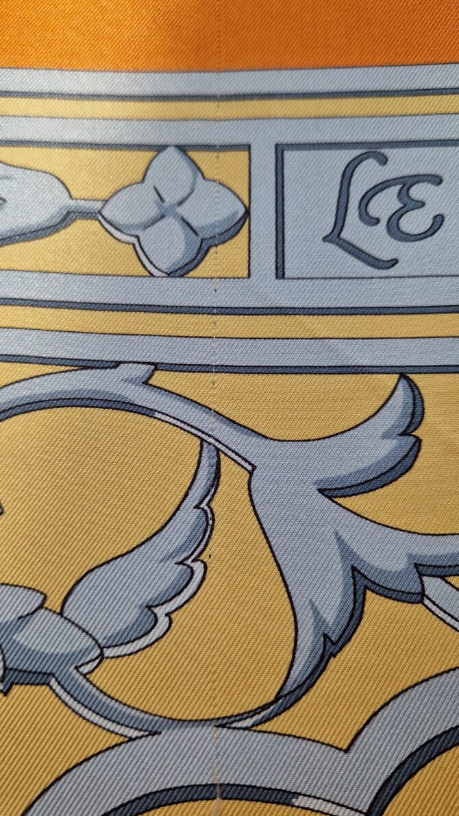 Carré Hermès Le fleuve sacré par Catherine Baschet 2005 livré dans sa boîte – Image 10