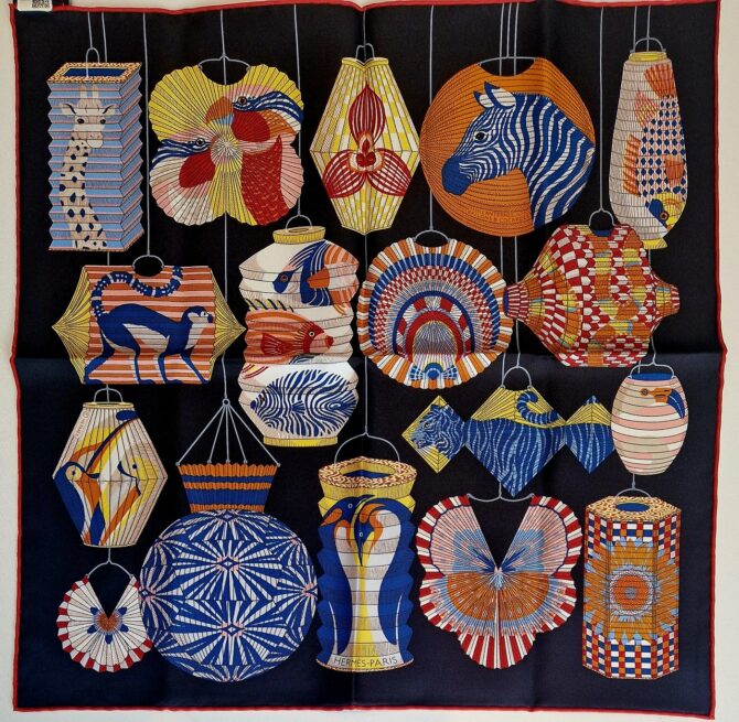 Gavroche Hermès lanternes , ballons et cocardes par Katie Scott