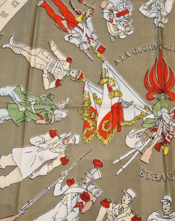 Carré Hermès soie A la gloire de la légion étrangère par Hugo Grygkar Première édition 1951 – Image 3