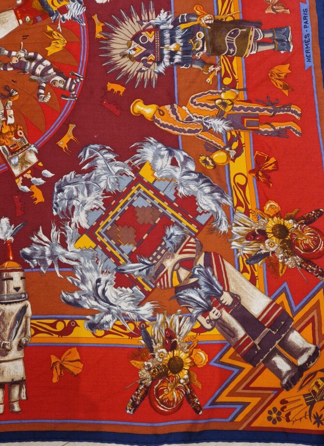 Châle Hermès Cachemire & soie Kachinas par Kermit Oliver – Image 3