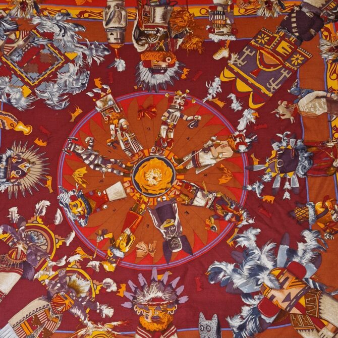 Châle Hermès Cachemire & soie Kachinas par Kermit Oliver – Image 7