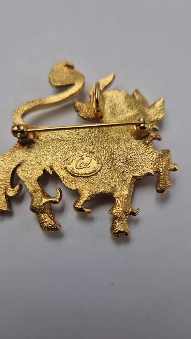 Rare broche pendentif Taureau Christan Lacroix