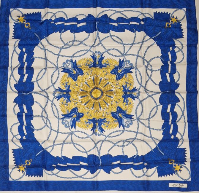 Foulard en soie ordre national du mérite à l' Etat neuf
