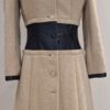 Manteau Chanel vintage , effet corset, en poil de chameau et cuir