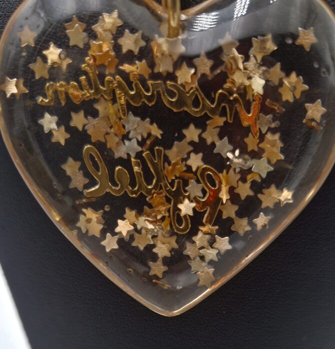 Pendentif coeur  RYKIEL en résine étoilée – Image 4