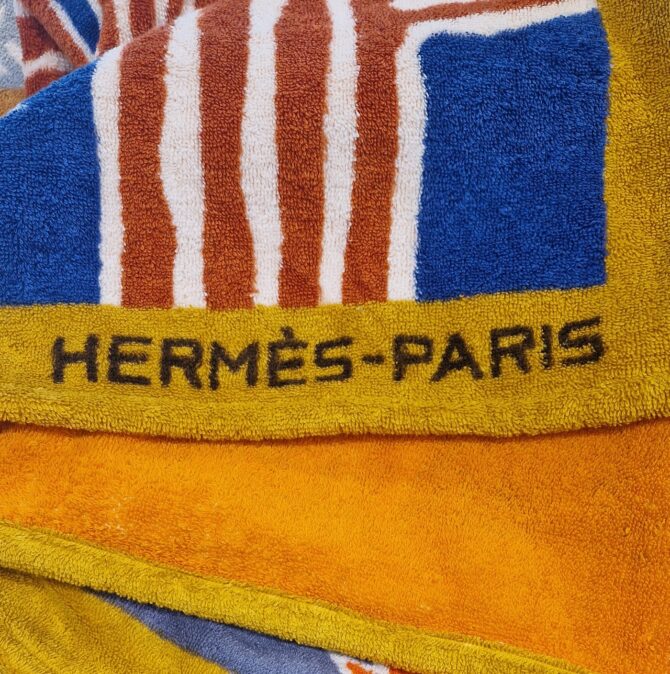 Drap de bain Hermès ETAT NEUF avec étiquettes motif Le bel oasis
