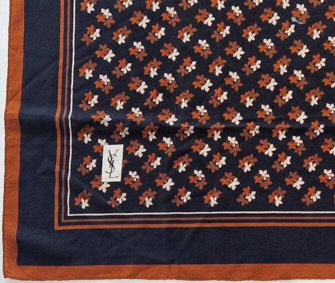 foulard YSL crêpe de soie