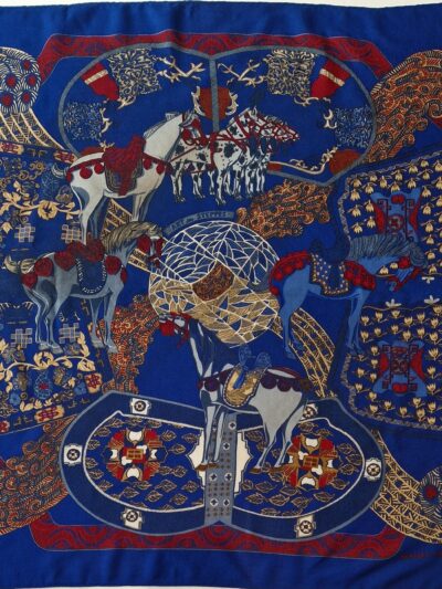 Carré Hermès Soie et cachemire L'art des steppes par Annie Faivre 1991
