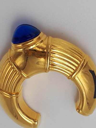 Broche Boucheron modèle Jaipur , jamais portée dans son coffret d'origine