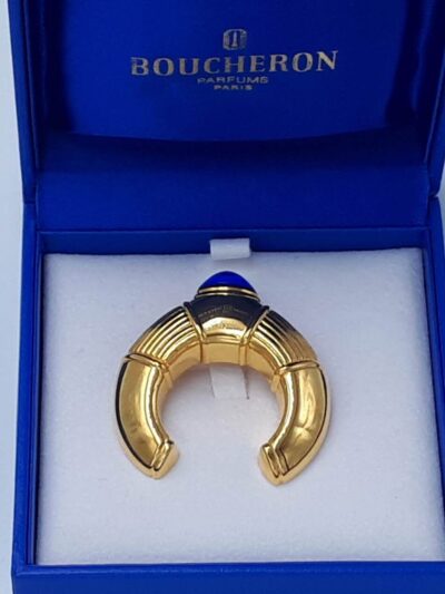 Broche Boucheron modèle Jaipur , jamais portée dans son coffret d'origine