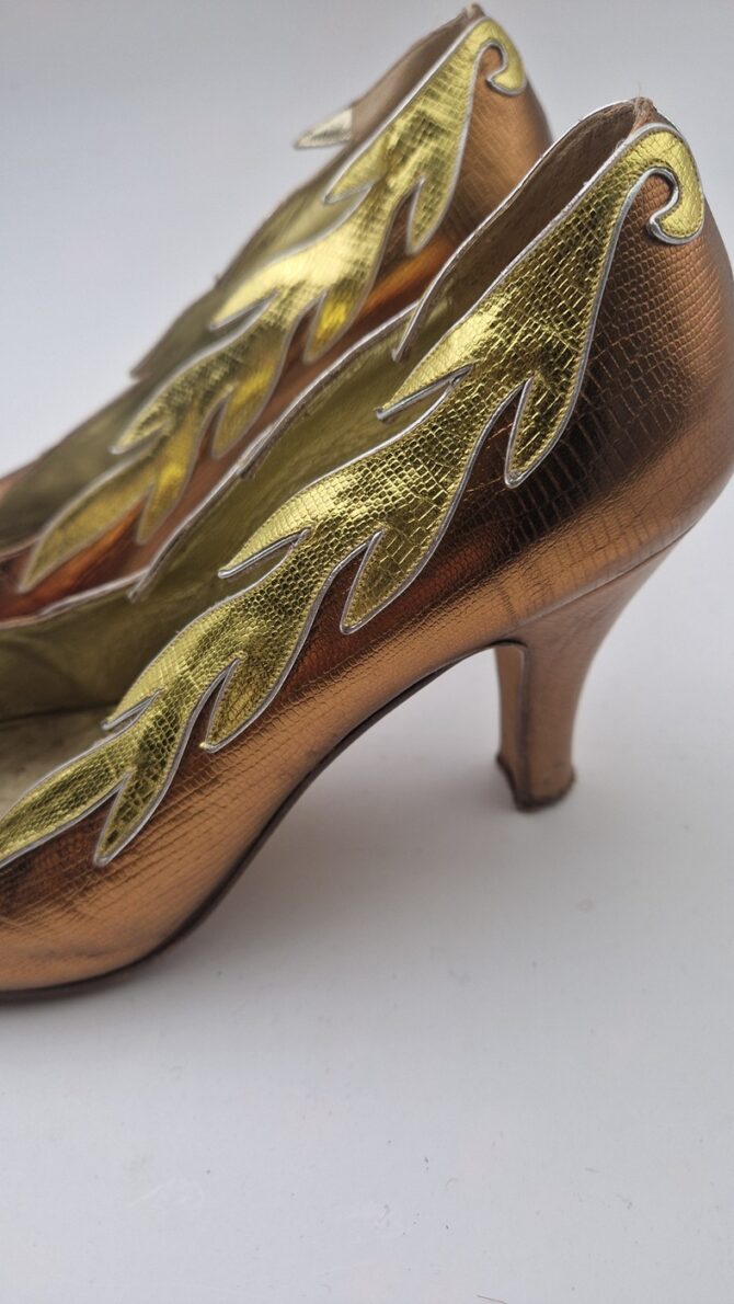 Escarpins Vintage en cuir ANDREA PFISTER pointure 39,5 EU – Image 2
