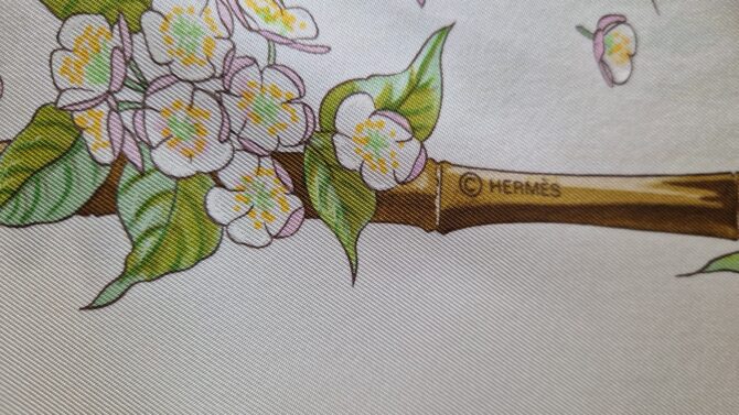 RESERVE Carré Hermès Sérénité par Zoé Pauwels 2001 – Image 8