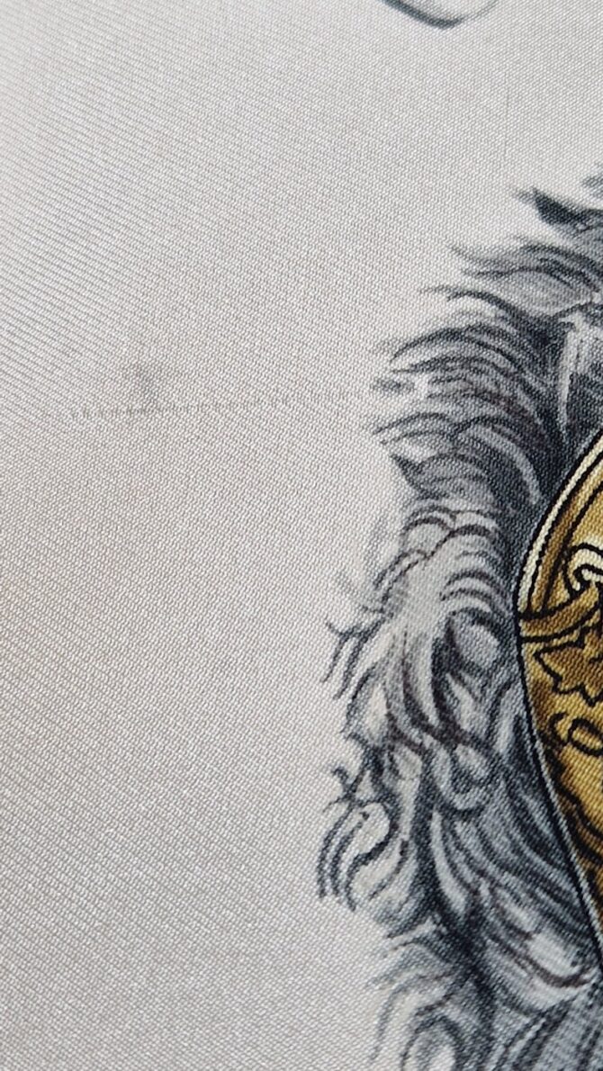 Carré Hermès soie Coiffures militaires " par Hugo Grygkar Première édition 1965 – Image 6