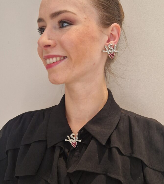 Broche  Yves Saint Laurent
