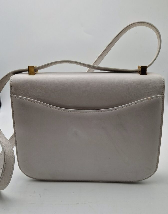 Sac à main  Hermès Constance en box blanc – Image 5